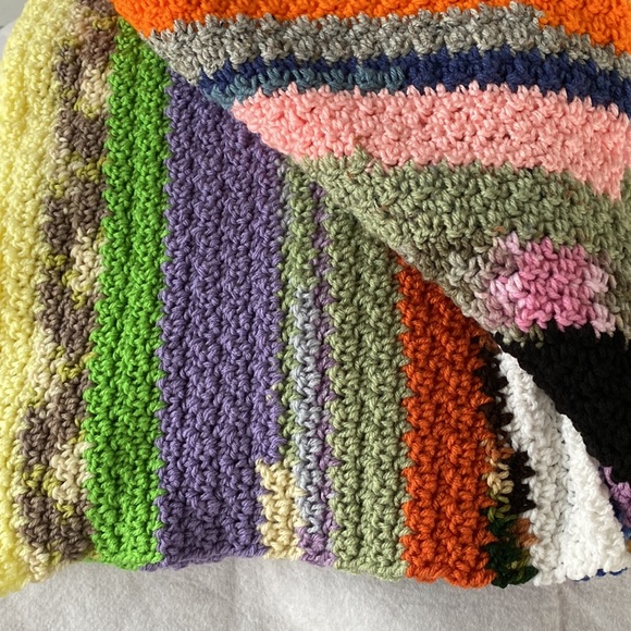 Afghan Hand Crocheted NWOT - Picture 3 of 3